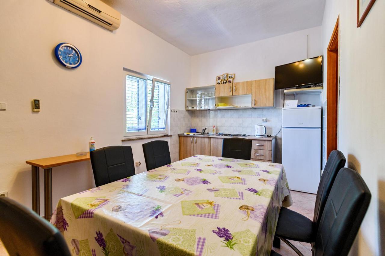 Apartmant Prosika Паг Екстериор снимка