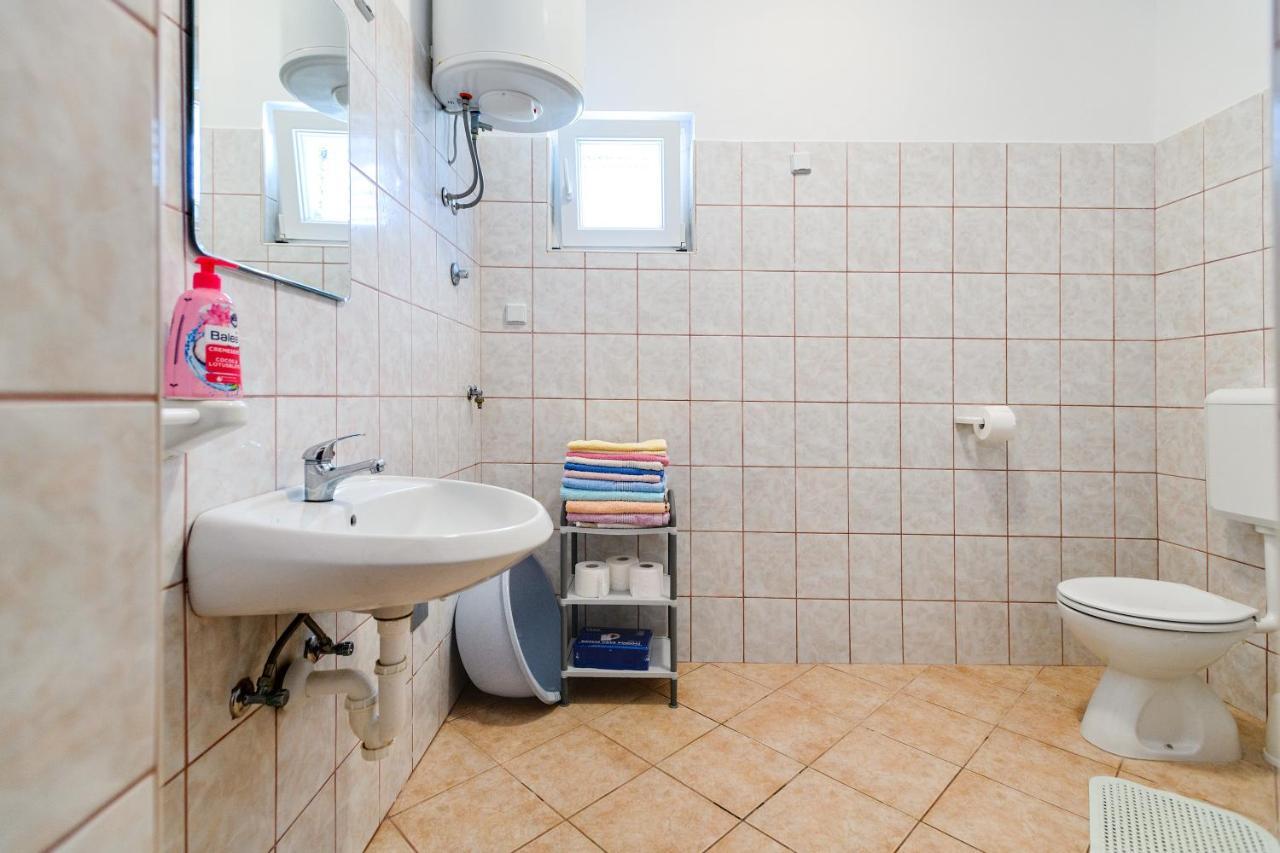 Apartmant Prosika Паг Екстериор снимка