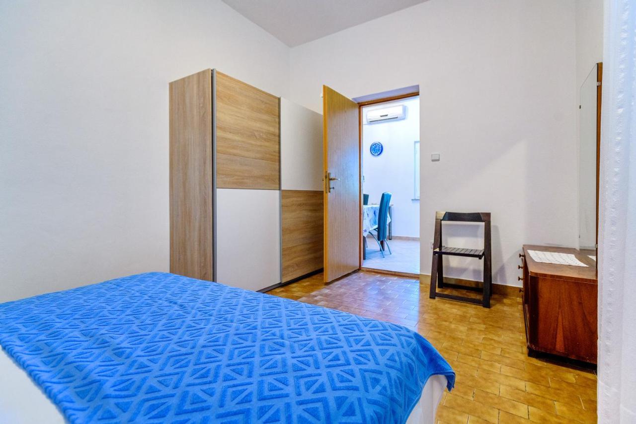 Apartmant Prosika Паг Екстериор снимка