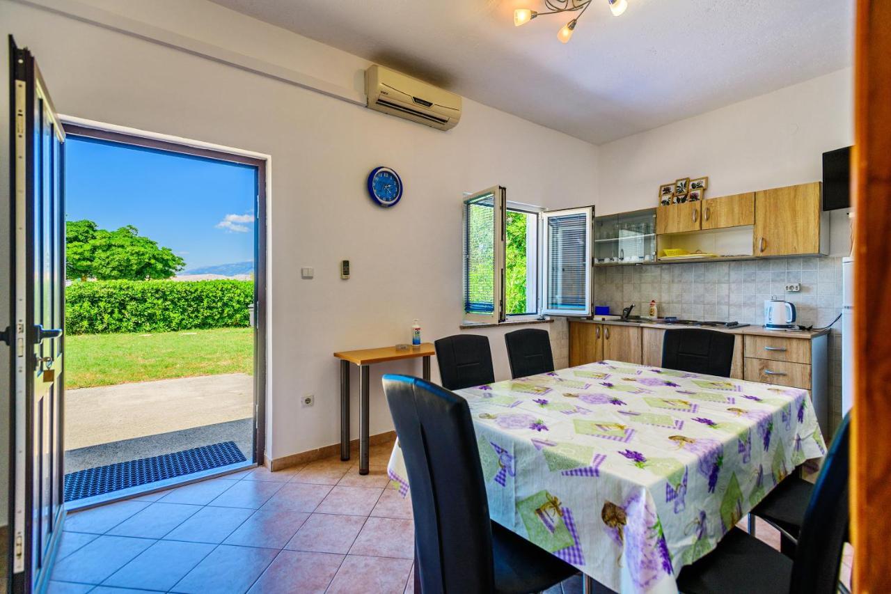 Apartmant Prosika Паг Екстериор снимка