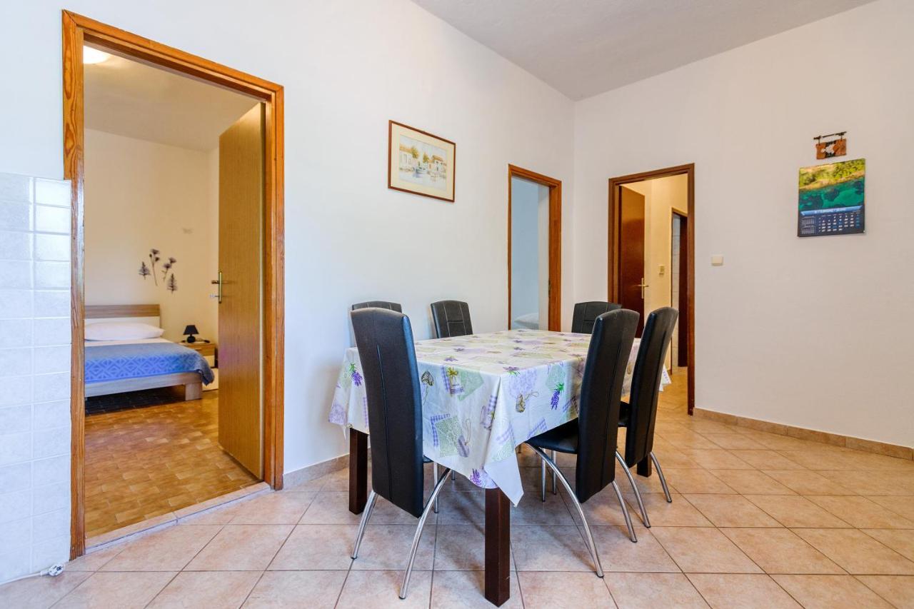 Apartmant Prosika Паг Екстериор снимка